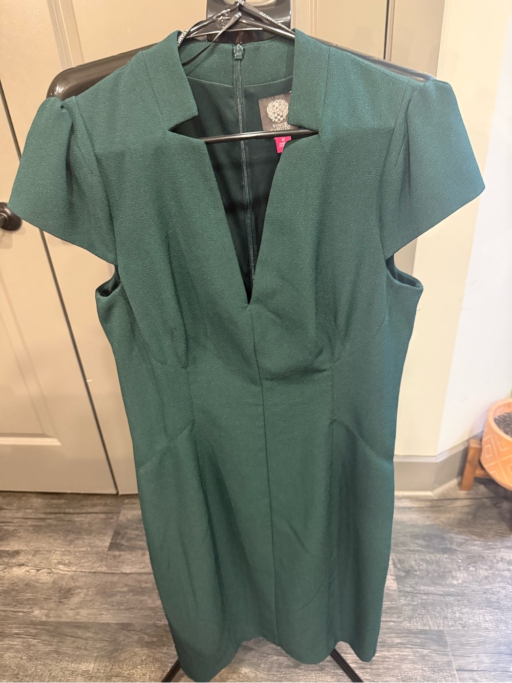 Vince Camuto Women's Emerald Green Cap Sleeve V-Neck Sheath Dress